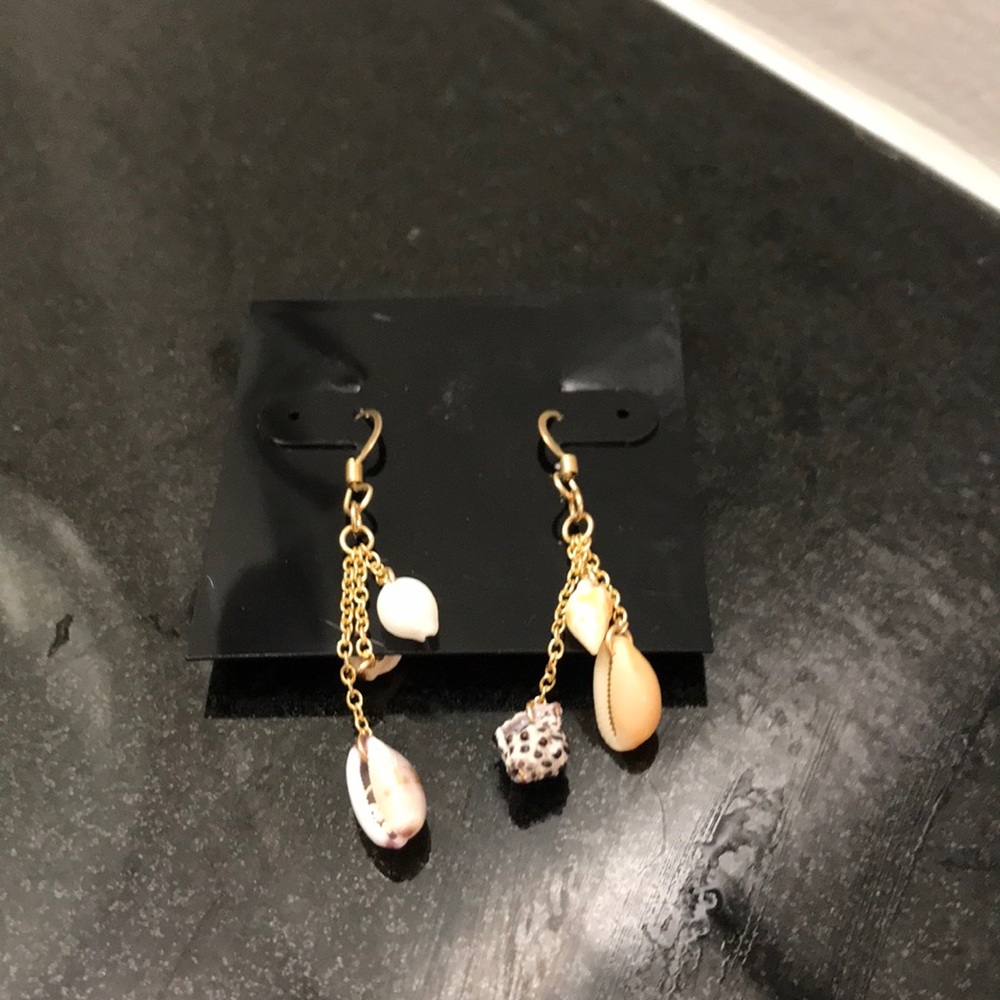 SEASHELL earrings